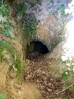 Доисторическая погребальная пещера