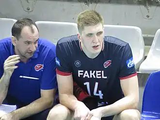 Александр Кимеров и старший тренер «Факела» Сергей Орленко в матче Кубка вызова (2017 год)