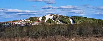 Вид на Чекерил с объездной дороги