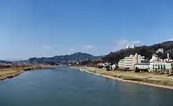 Тикуго у Харадзуру-онсэн весной 2015 года