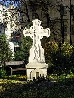 Церковный дворик