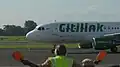 Airbus A320-200 авиакомпании Citilink совершает посадку в аэропорту