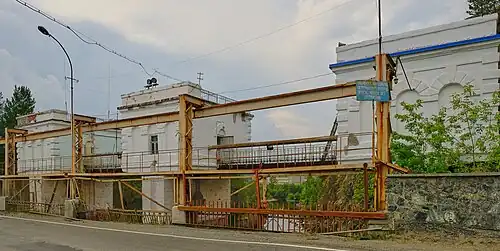 Плотина водохранилища