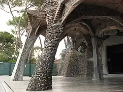 «Крипта» в парке Гуэль