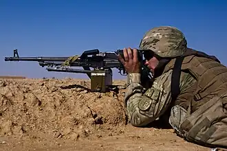 грузинский солдат с пулемётом MG-1M в провинции Гильменд, 7 ноября 2013