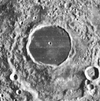 Снимок зонда Lunar Orbiter - IV.