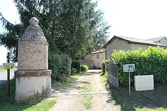 Вход в старую лечебницу