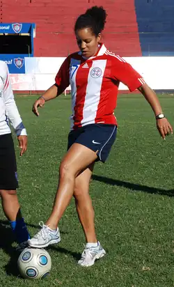 Даниэлле Слэтон на стадионе Генерал Пабло Рохас в Асунсьоне, октябрь 2012 года