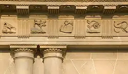 Эмблемы дорического фриза