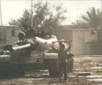 Иракский правительственный танк Т-54/55, выведенный из строя повстанцами