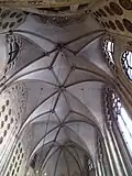 Нервюрный свод церкви