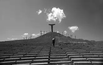 Монумент в память о битве. Расположен не в том месте, где была битва.