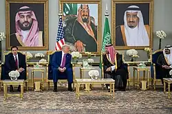 Госсекретарь Рубио с Дональдом Трампом и наследным принцем Саудовской Аравии Мухаммедом ибн Салманом Аль Саудом в Эр-Рияде.