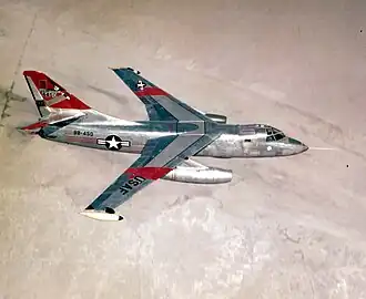 RB-66C в полёте над авиабазой Эдвардс, 1957 год