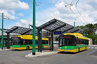 Троллейбусы Solaris Trollino возле ж/д вокзала города Тыхы