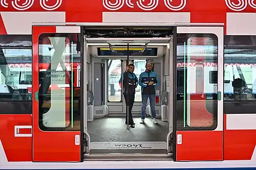 Прислонно-сдвижные салонные двери «Иволги-4.0»