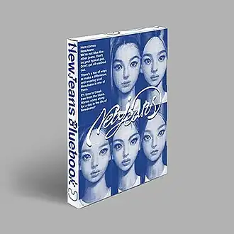 Обложка альбома NewJeans «New Jeans» (2022)