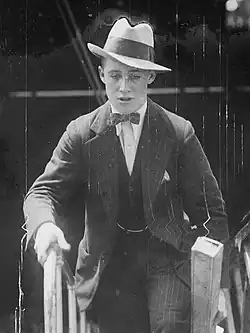 Уильям Крейвен, 1915 год.