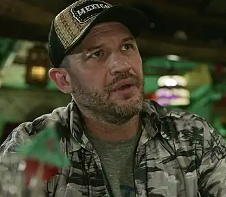 Том Харди в роли Эдди Брока в фильме«Человек-паук: Нет пути домой» (2021)