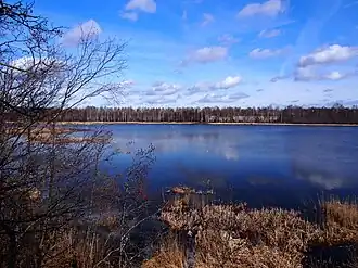 Вид на озеро Элиствере весной 2017 года.