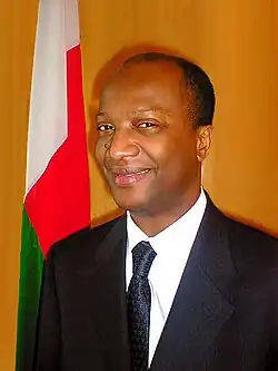 Посол Мадагаскара Э. М. А. Дуву в малагасийском посольстве в Москве. 25.04.2003.