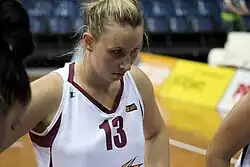 Рэндалл в игре за «Логан Тандер» против «Канберра Кэпиталз» на «AIS-арене»  (20 января 2012 года)