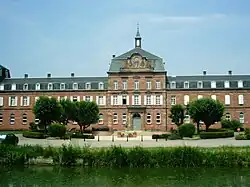 Епископский колледж