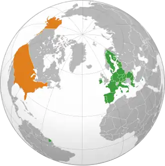 США (оранжевый) и ЕС (зелёный)