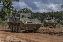 Пандур 2 португальской армии в вариантах БМП и БТР.