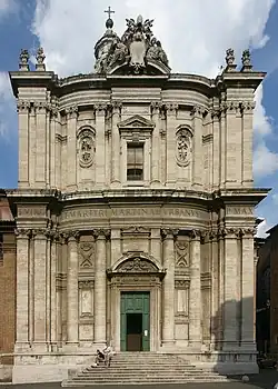 Фасад церкви