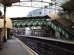 Платформа метрополитена (вид против часовой)