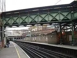 Северная часть платформ пригородных поездов