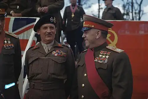 Берлин, 12 июля 1945 года.Жуков с фельдмаршалом Монтгомери