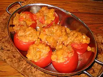 Помидоры, фаршированные луком и анчоусами