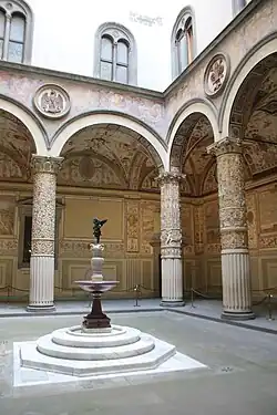 Кортиле (внутренний дворик) Палаццо Веккьо. 1453. Флоренция