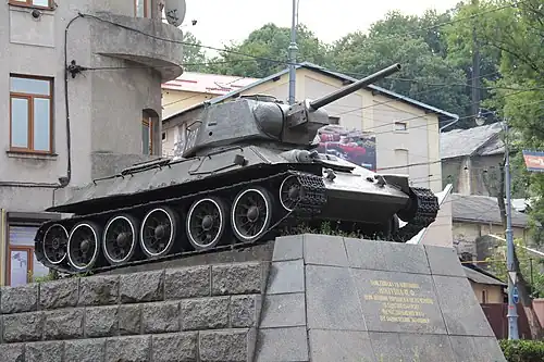 Танк Т-34 экипажа гвардии лейтенанта Павла Фёдоровича Никитина, Черновцы.