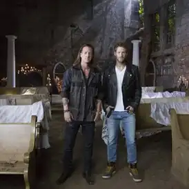 Обложка сингла Florida Georgia Line «Confession» (2015)