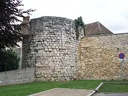 Фрагменты крепостной стены