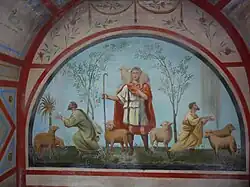 Фрески в раннехристианском стиле в крипте церкви