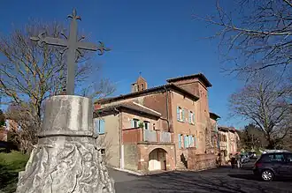 Монументальный крест