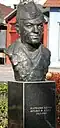 Бюст Франьо Клуза в Босанской-Дубице