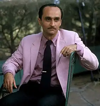 Джон Казале в роли Фредо Корлеоне в фильме «Крёстный отец 2» 1974 года.