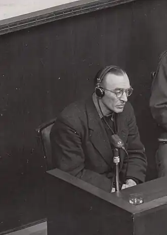 Фридрих Меннеке на Нюрнбергском процессе над врачами (январь 1947)
