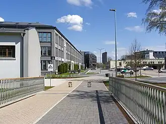 Вид улицы Делю от пешеходного моста