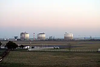 Терминал СПГ и аэропорт