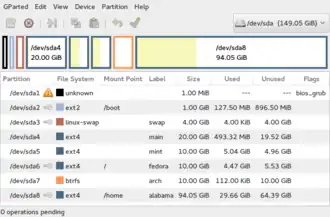 Скриншот программы GParted