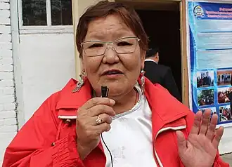 Галина Раднаева даёт интервью во время презентации книги "Время, изменившее мир" (сентябрь 2013 года)