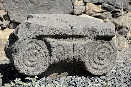 Орнамент в синагоге Гамлы