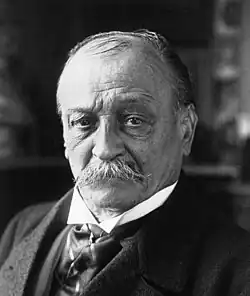 В 63-х летнем возрасте (фото 1921 г.)