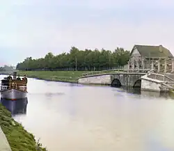 Ладожский канал в деревне Лава